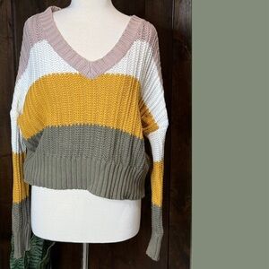 Aeropostale cropped long sleeve sweater Size M stripe v neck